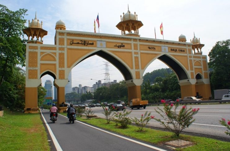 Motorcycles On The Federal Highway What Choice Do We Have Motorcycle News Motorcycle Reviews From Malaysia Asia And The World Bikesrepublic Com