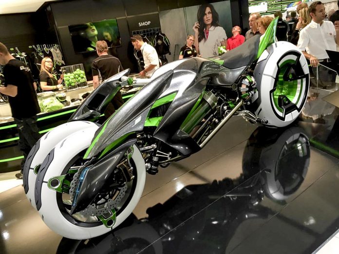 Kawasaki J Concept three wheeled motorcycle is back 