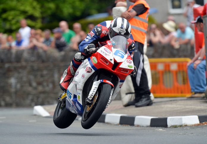 Isle of Man TT: Michael Dunlop set for Supersport with Honda CBR600RR ...