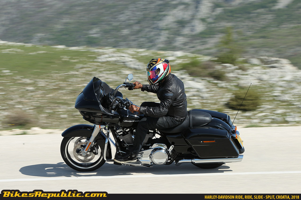 harley road glide harga