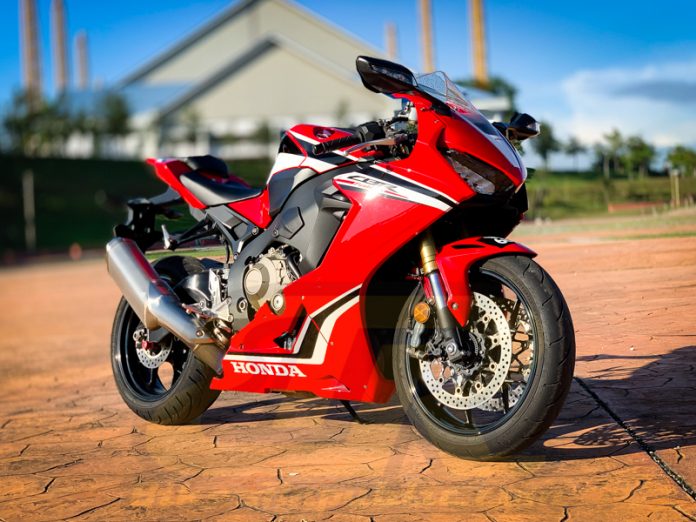 2019 Honda Cbr1000rr Fireblade Test And Review Everyday Superbike 6015