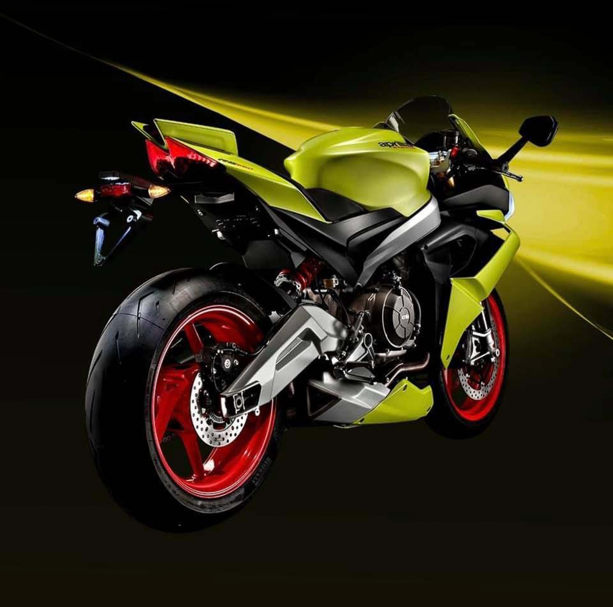 aprilia rs 660 akrapovic sound