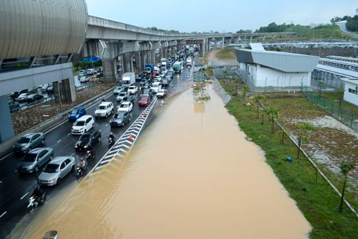 TINJAUAN BANJIR / SHAH ALAM  Motorcycle news, Motorcycle reviews from