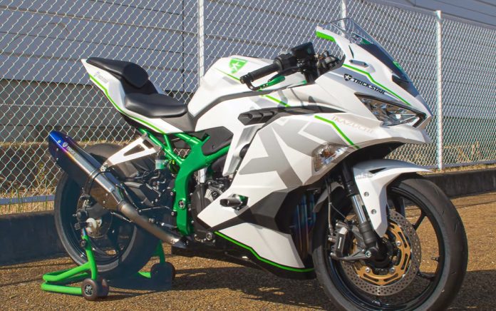 kawasaki zx25r review