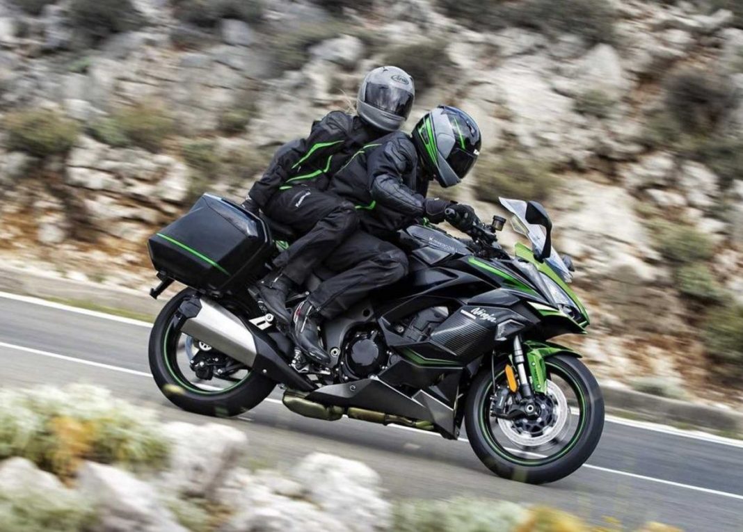 Kawasaki To Unveil The 2023 Ninja 1000SX This Month