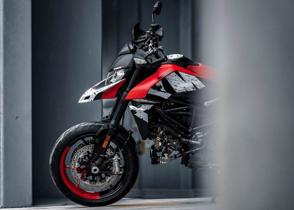 2024 Ducati Hypermotard RVE Gets Splash With New Livery Motorcycle